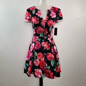 NWT. GUESS Black Floral Dress